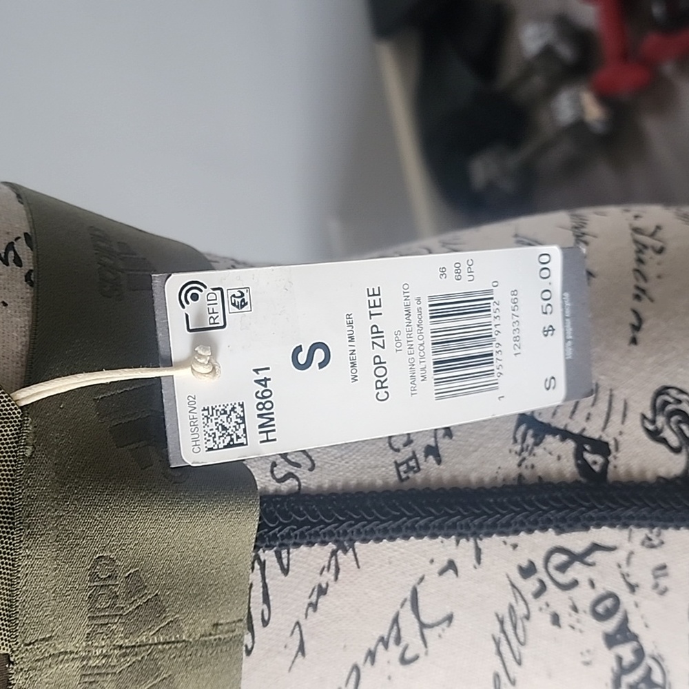 🔆Adidas Camo Crop Zip Tee🔆 - Picture 5 of 5